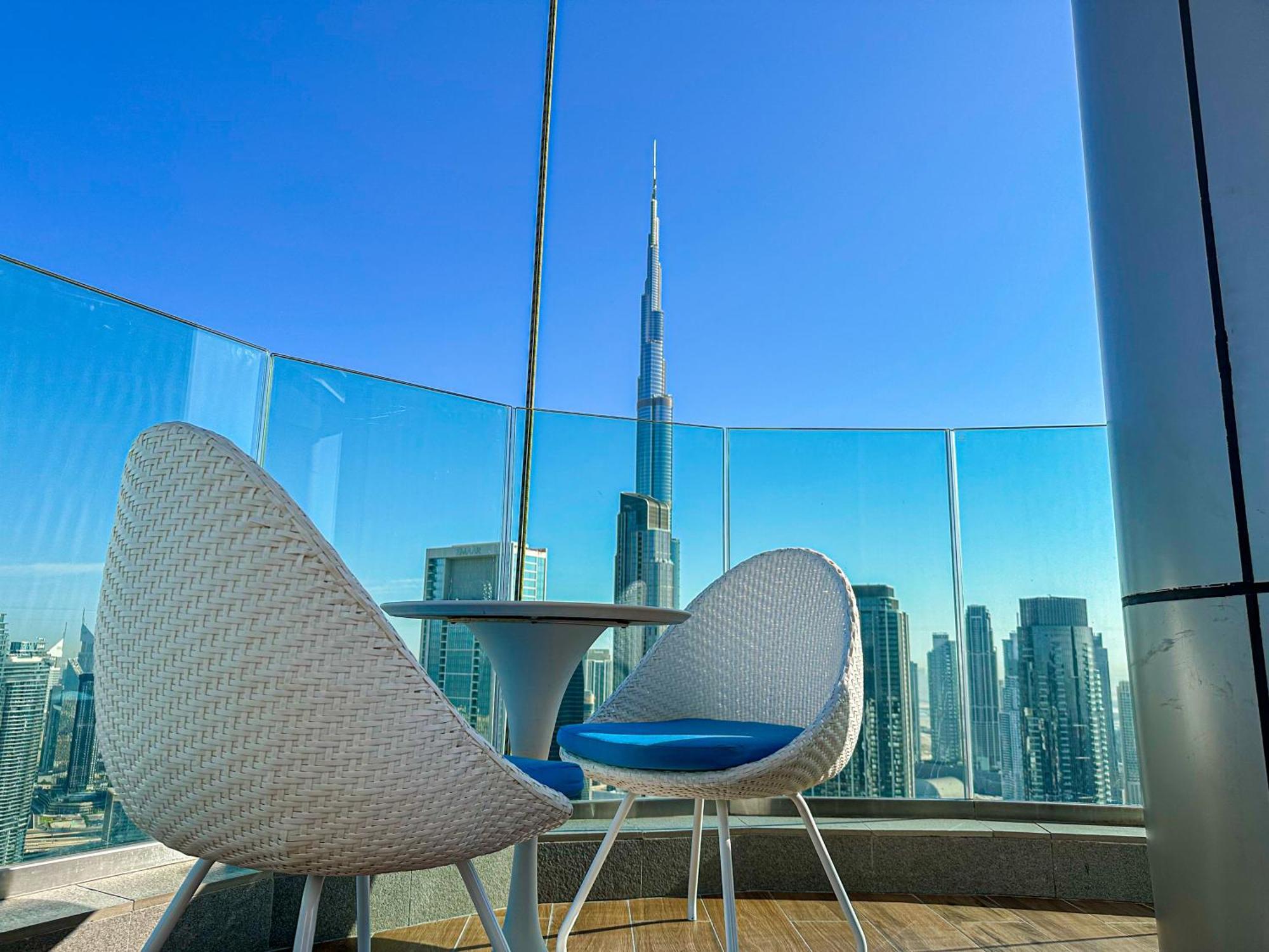 Best Burj Khalifa View Balcony Apartment With 64Th Floor Infinity Pool In Paramount Hotel Midtown Dubái Exterior foto