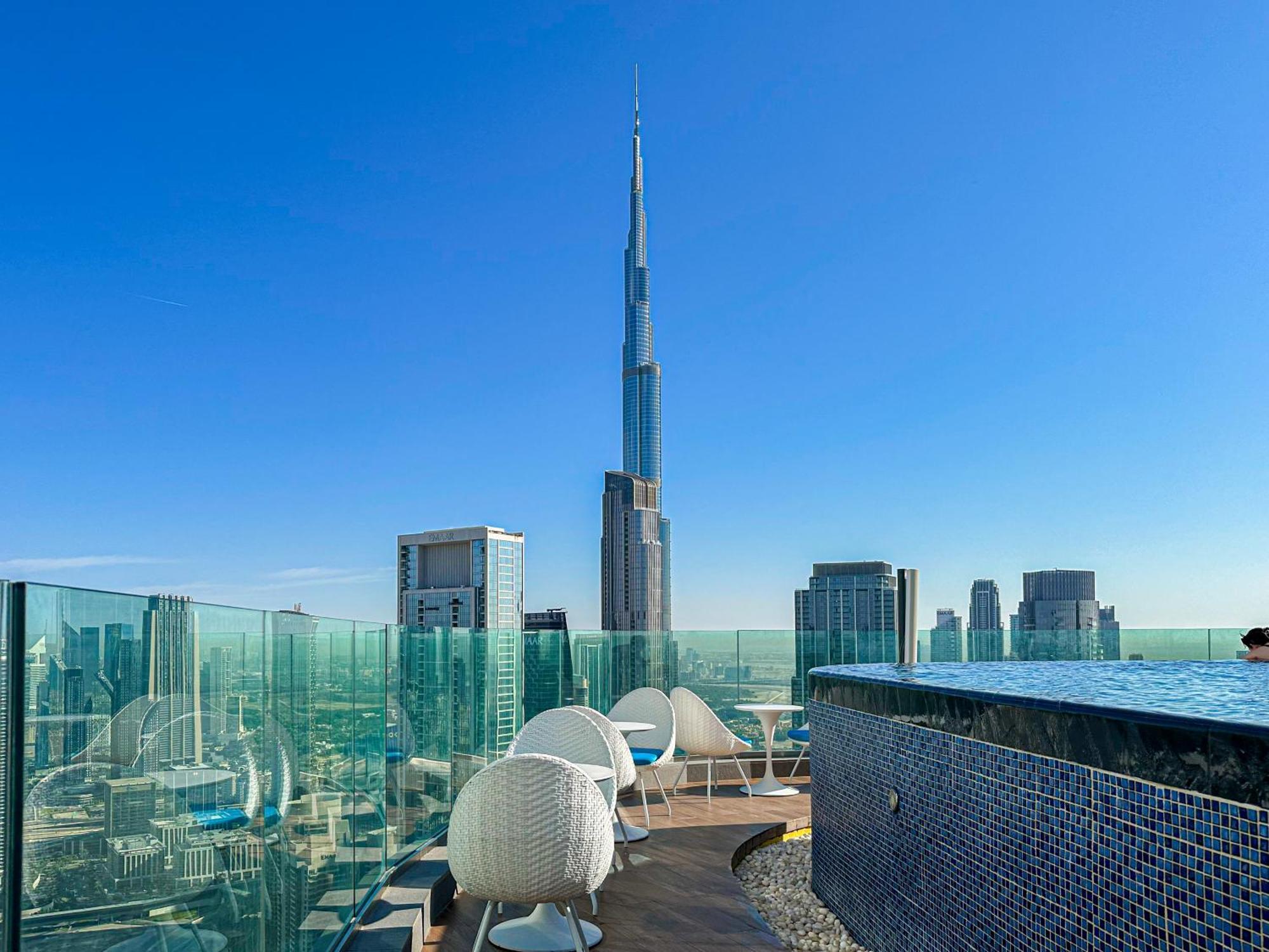 Best Burj Khalifa View Balcony Apartment With 64Th Floor Infinity Pool In Paramount Hotel Midtown Dubái Exterior foto