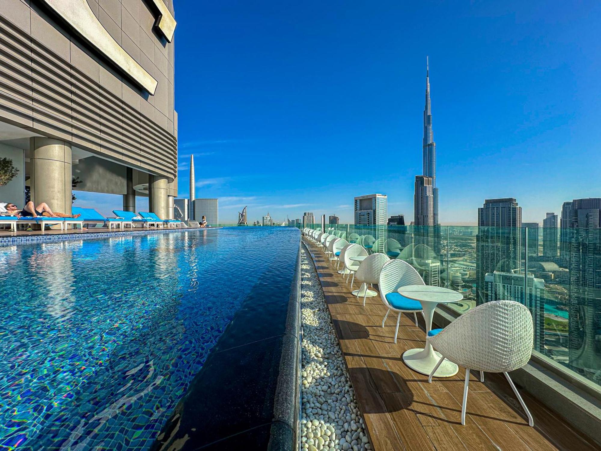 Best Burj Khalifa View Balcony Apartment With 64Th Floor Infinity Pool In Paramount Hotel Midtown Dubái Exterior foto