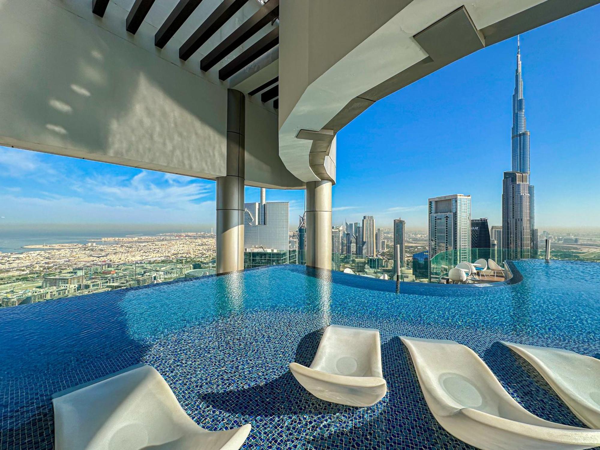 Best Burj Khalifa View Balcony Apartment With 64Th Floor Infinity Pool In Paramount Hotel Midtown Dubái Exterior foto